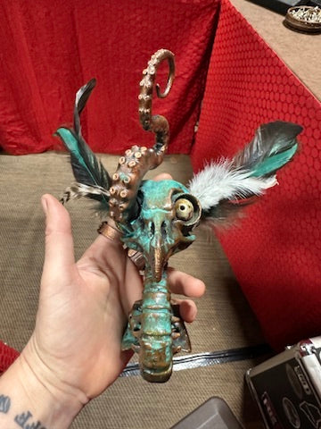 Featherhead w/ Tentacle Wall Mount