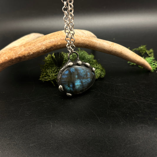 Magic ~ Labradorite Necklace