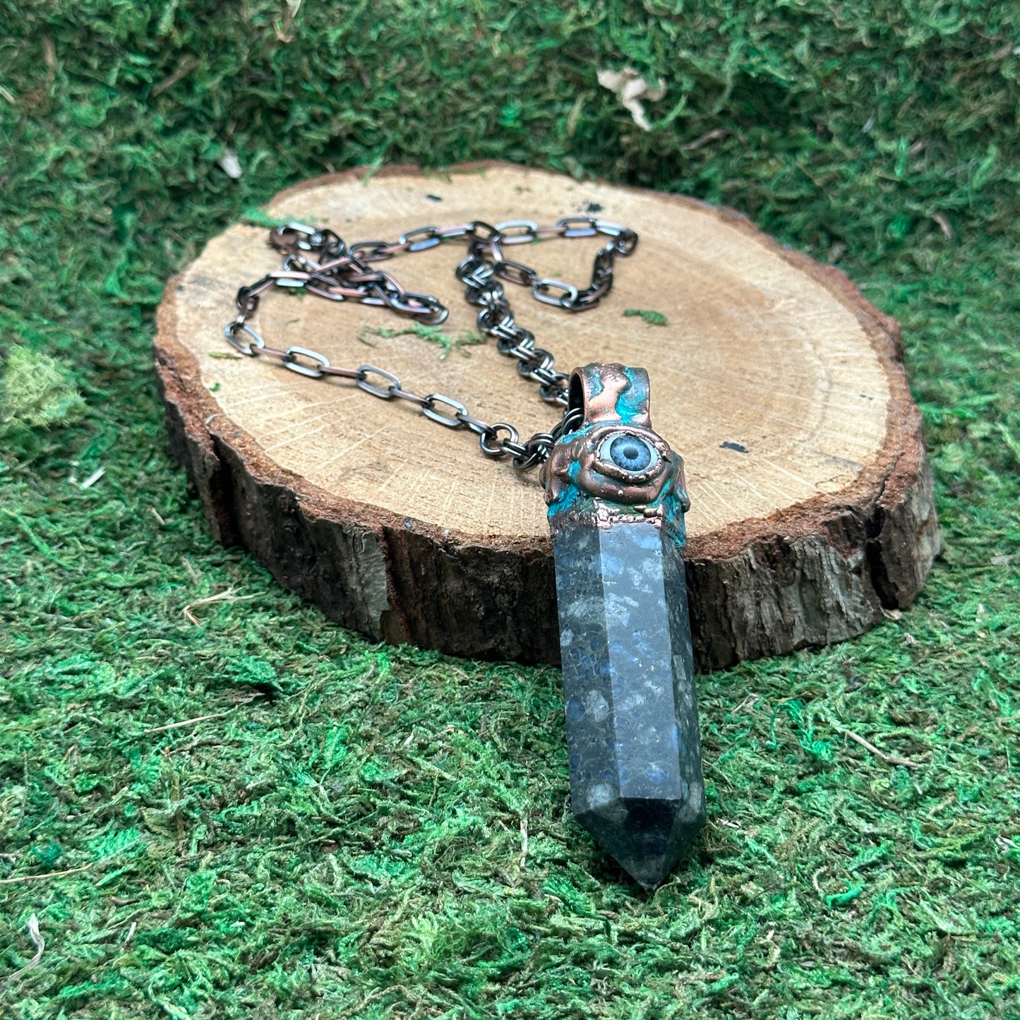 Vector ~ Power Point Necklace