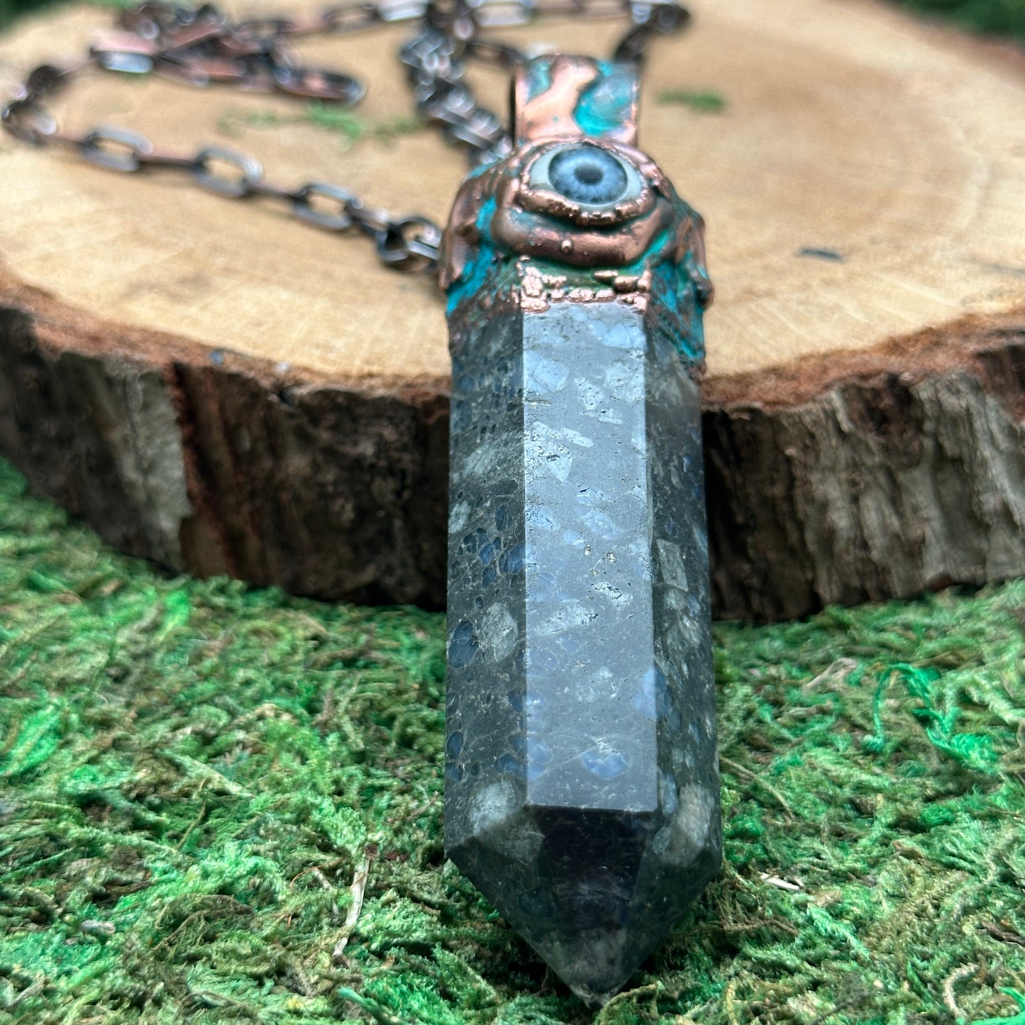 Vector ~ Power Point Necklace