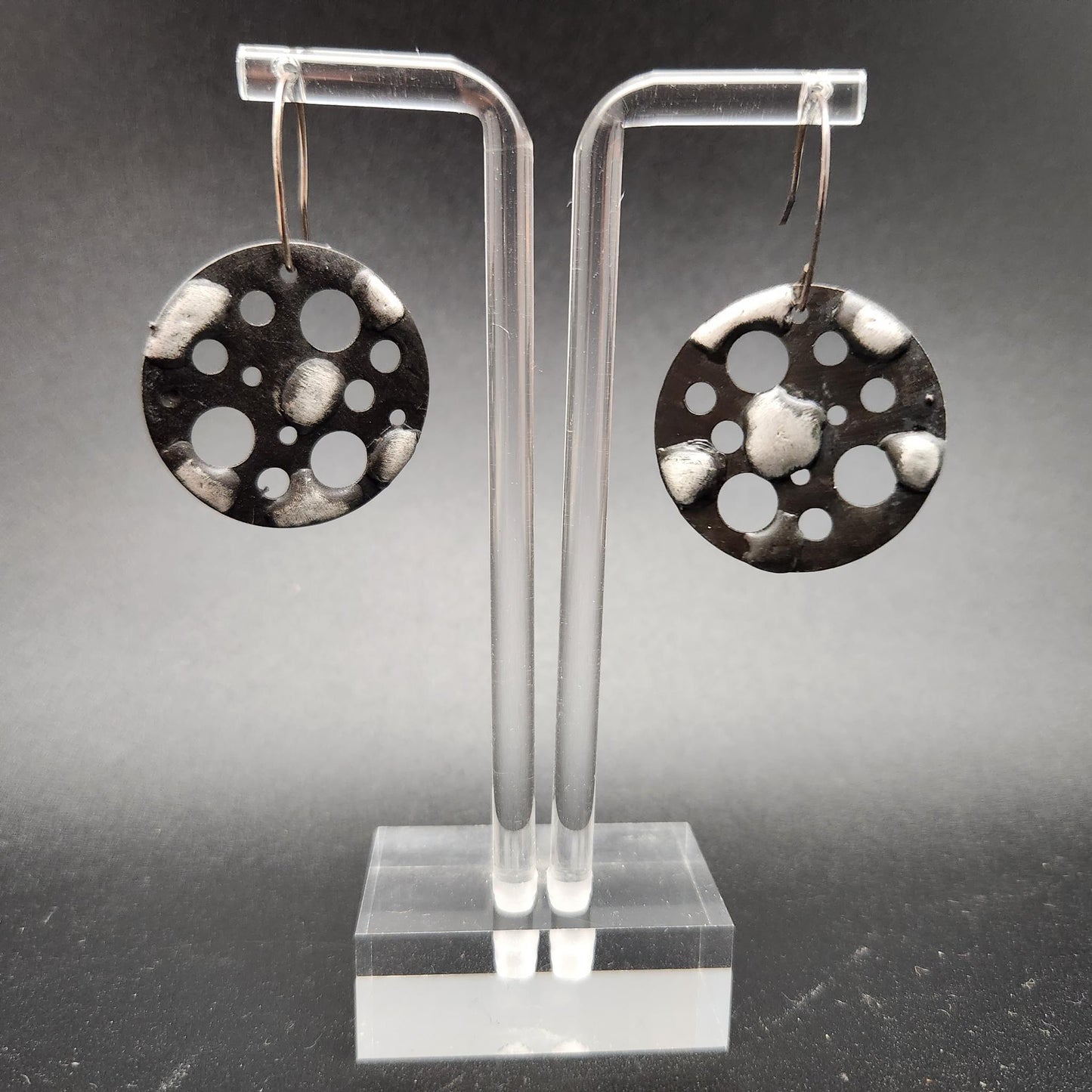 Diffusion ~ Speckled Shape Earrings